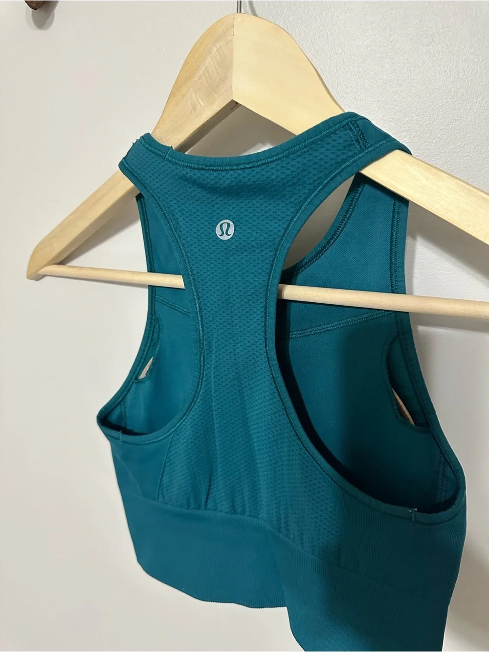 Lululemon Teal High-Neck Sports Bra with Removable Pads Size 4